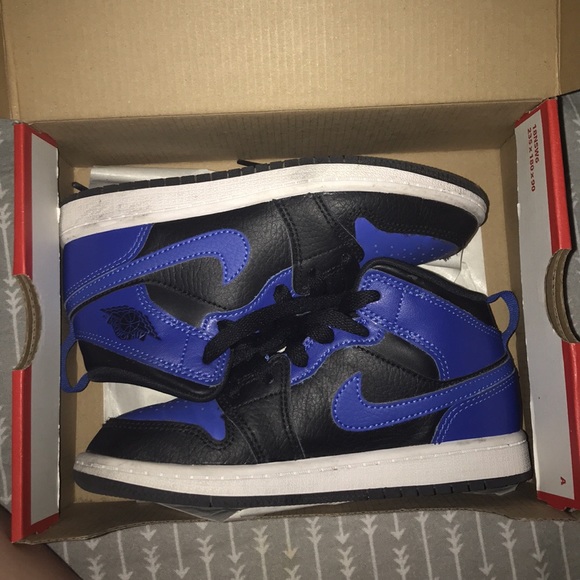 Shoes - Picture 1 of 1